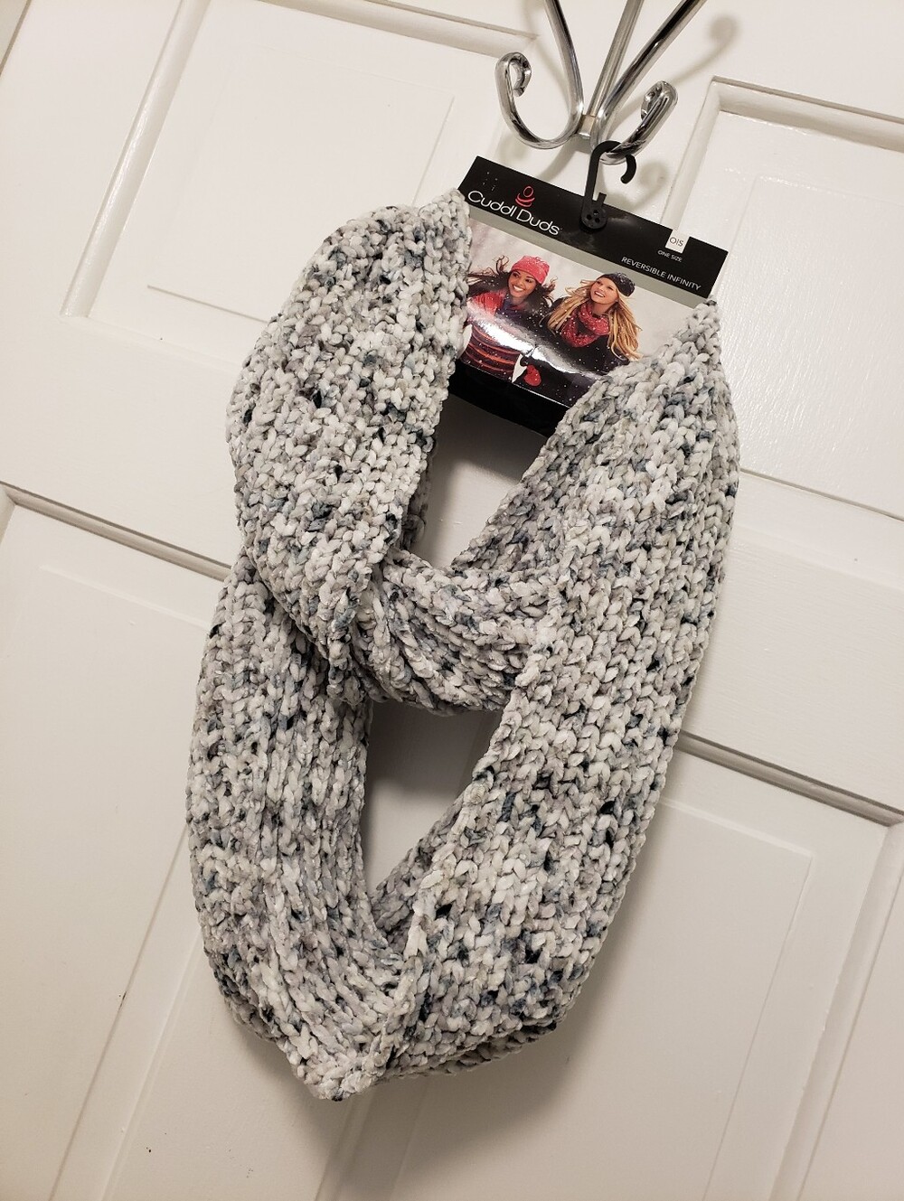 NWT Cuddl Duds Reversible Infinity Scarf Shades Of Grey Retail $42.00